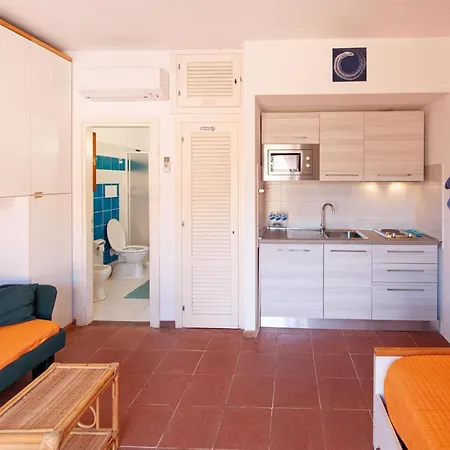 Apartman Gorgeous In With Kitchen Costa Paradiso